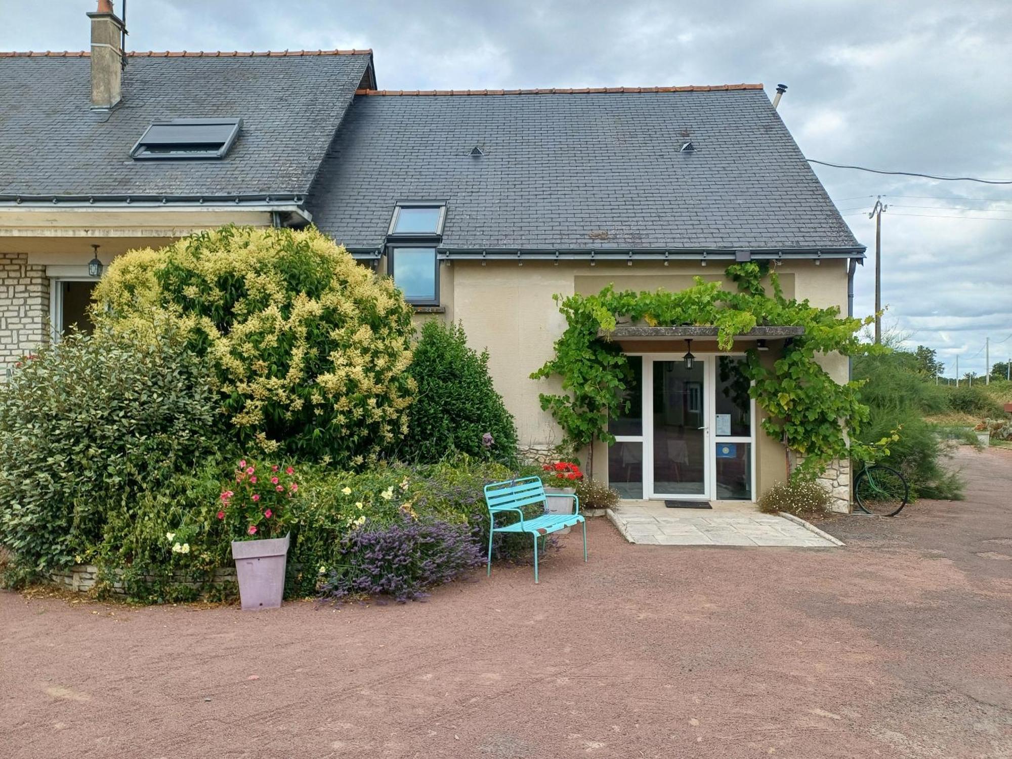 Le Logis Du Livier Hotel Saint-Georges-sur-Layon Exterior foto